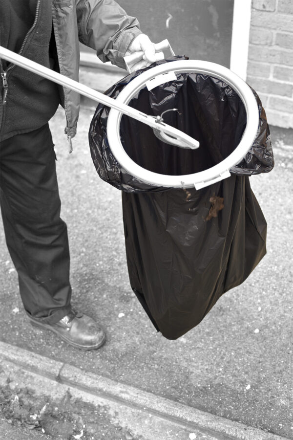 BSHD1 - Black Heavy Duty Bin Bags On A Roll 10 x 20 rolls