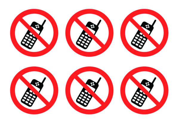 DJR188 - Do Not Use Mobile Phone Symbols - Pk of 30 Labels