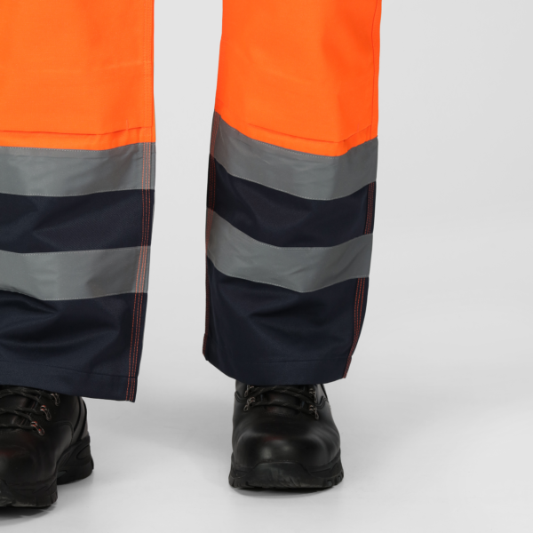 TRJ524R Regatta Pro hi-vis cargo trousers,  packed with pockets, hard-wearing Orange - Image 3