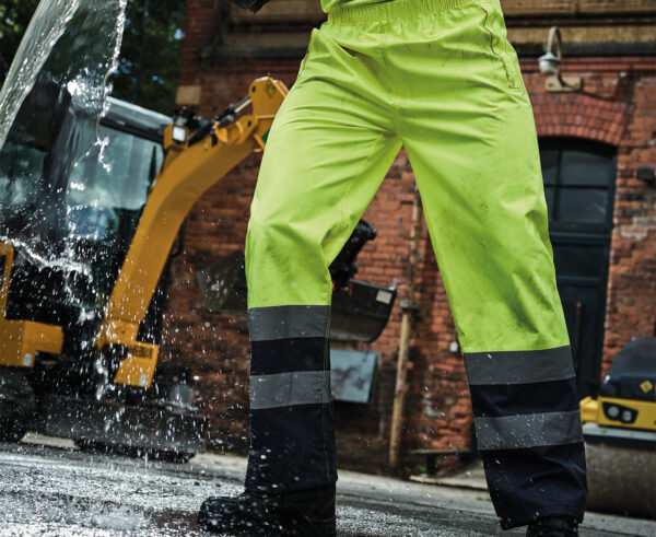 TRW505 Regatta Hi-vis pro Waterproof and breathable Isotex 10000 overtrousers