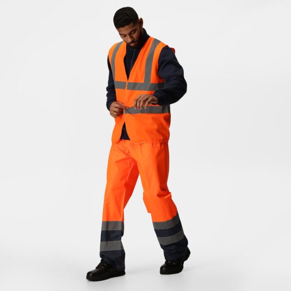 TRW505 Regatta Hi-vis pro Waterproof and breathable Isotex 10000 overtrousers Orange - Image 4