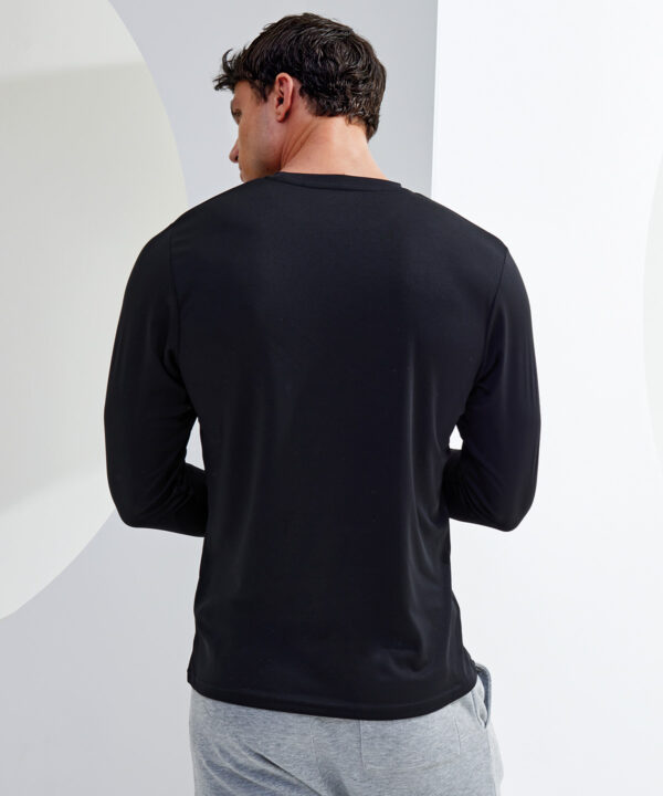 TR050-singleR TriDri® long sleeve performance t-shirt, Wicking fabric keeps you dry rate 1-4 - Image 3