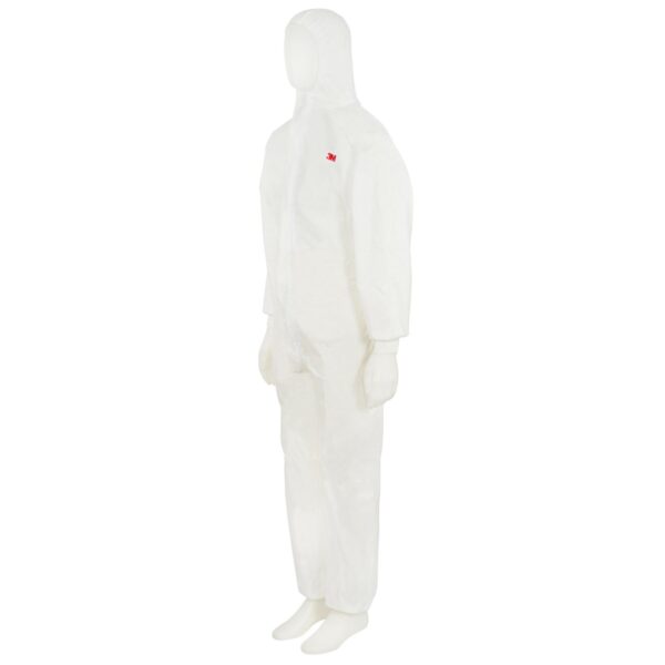 3M4515 - 3M™ Protective Coverall 4515 is a strong 50gsm SMS coverall